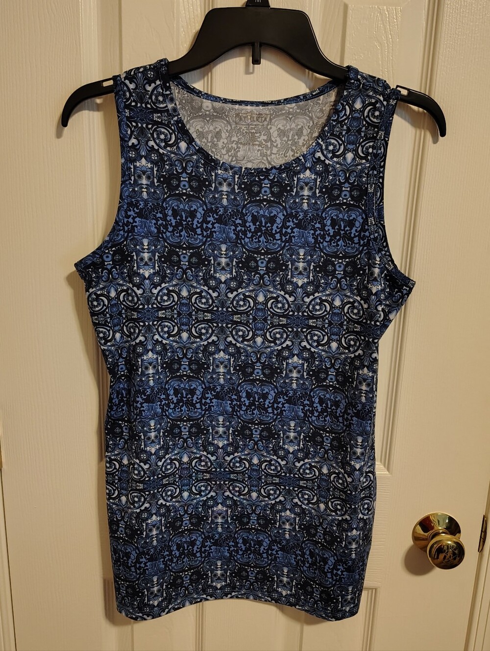 Athleta Tank Top. Medium Tall